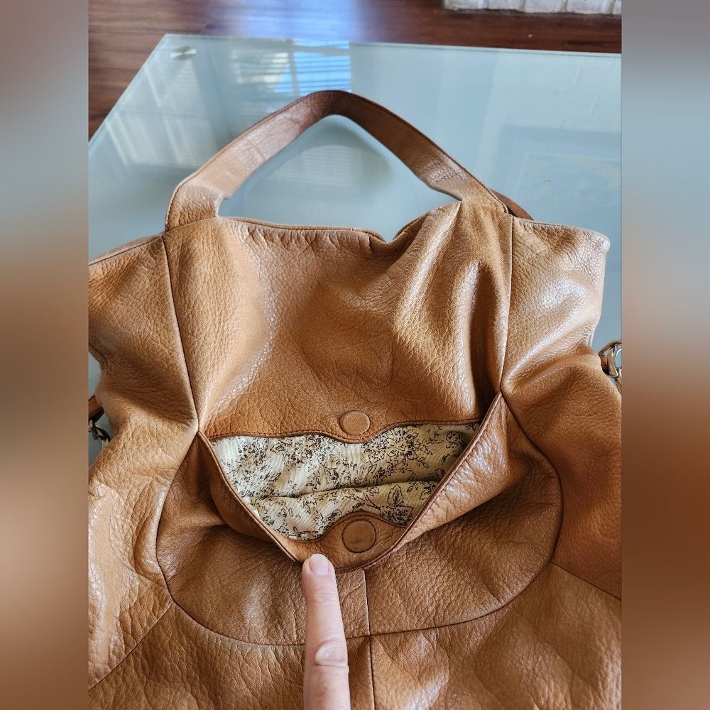 HOBO Tan Leather Shoulder Bag - Picture 5 of 12